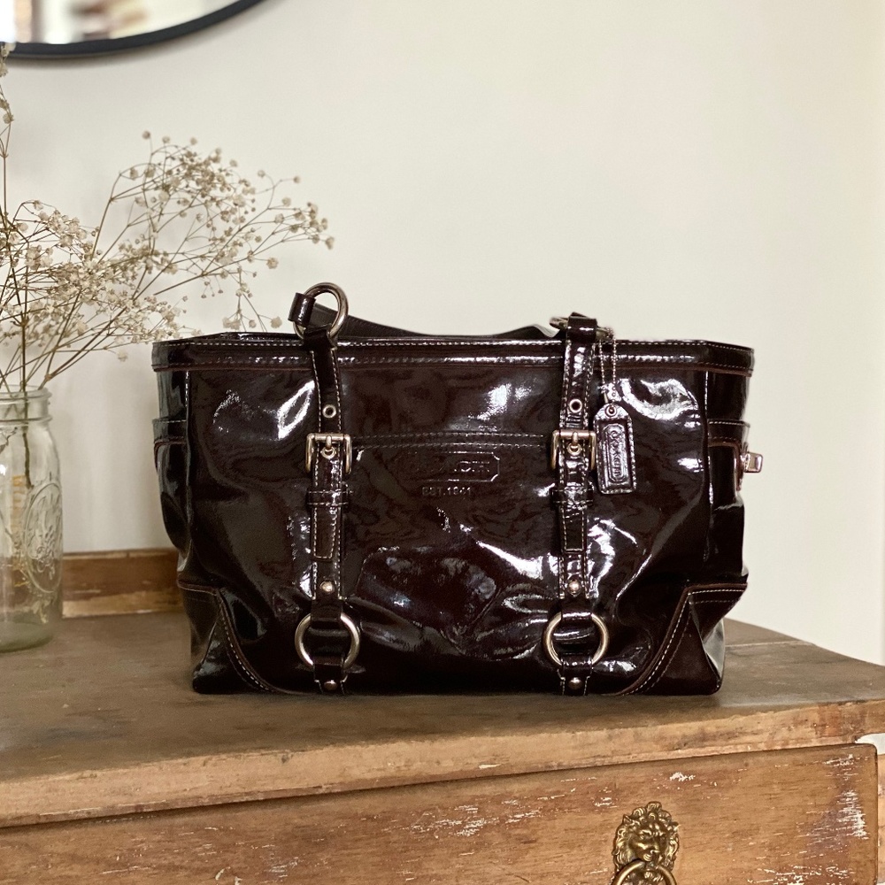 EUC COACH BROWN PATENT LEATHER BAG PURSE